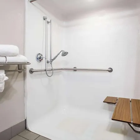 La Quinta Inn & Suits By Wyndham Pontoon Beach Il Exterior foto