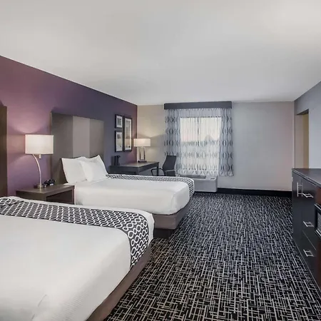 La Quinta Inn & Suits By Wyndham Pontoon Beach Il Exterior foto