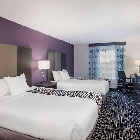 La Quinta Inn & Suits By Wyndham Pontoon Beach Il Exterior foto