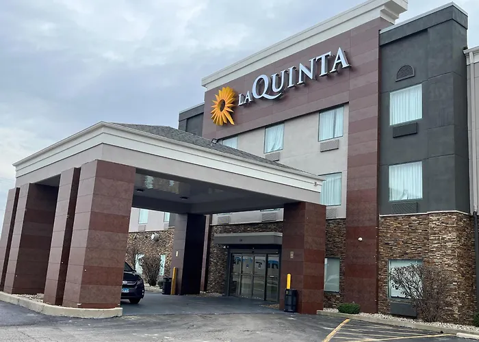 La Quinta Inn & Suits By Wyndham Pontoon Beach Il