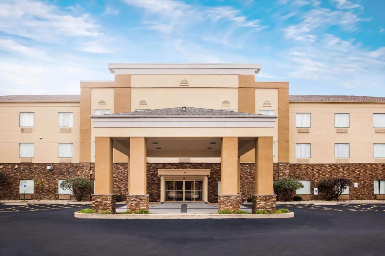 Hotel La Quinta & Suits By Wyndham Pontoon Il 3*