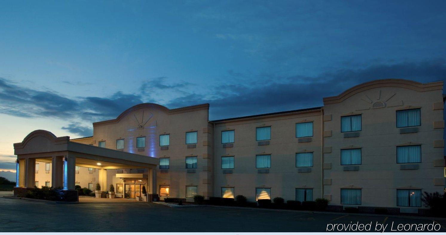Hotel La Quinta & Suits By Wyndham Pontoon Il 3*