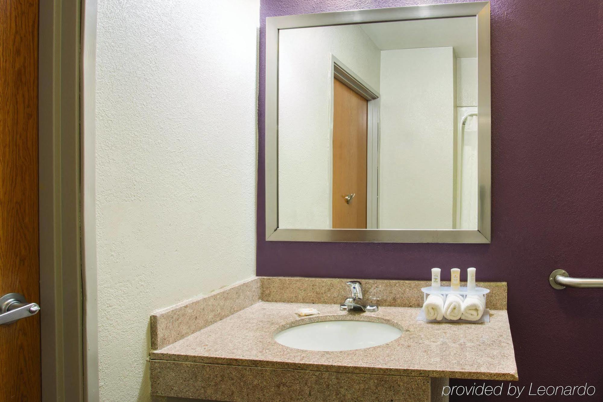 La Quinta & Suits By Wyndham Pontoon Il