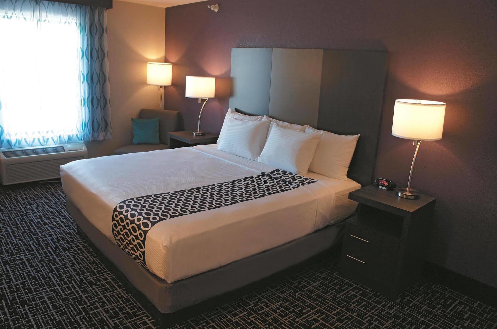 La Quinta & Suits By Wyndham Pontoon Il Hotel Pontoon Beach