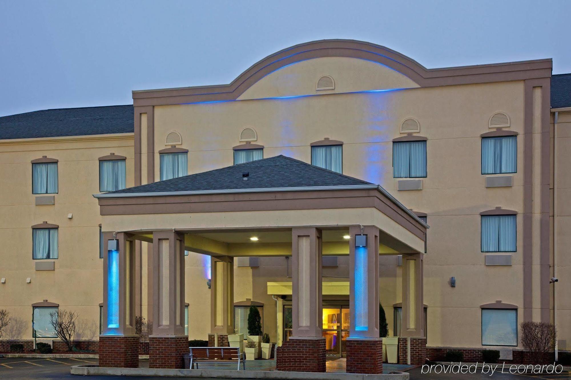 Hotel La Quinta & Suits By Wyndham Pontoon Il 3*