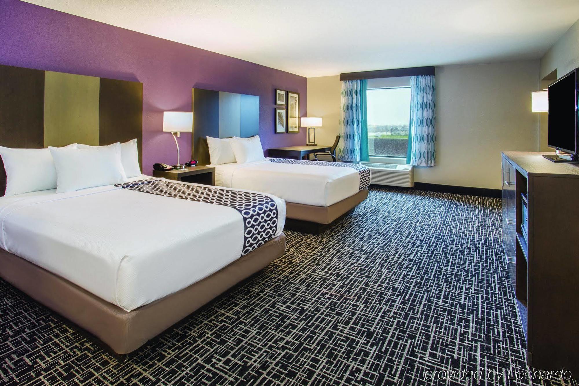 Hotel La Quinta & Suits By Wyndham Pontoon Il 3*